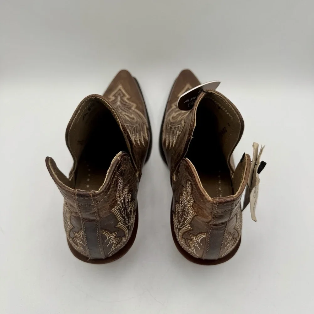 Ariat Dixon Low‎ Heel  Boots Women's Size 7 Rhino Tan Leather Snip Toe
